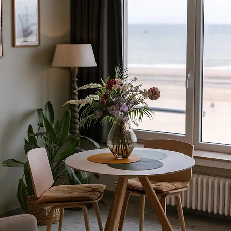 شقة Huswell - Charming In The Centre Of With Sea View *